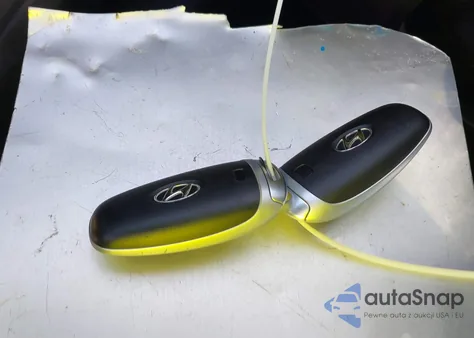 2021 Hyundai Sonata Blue z USA, uszkodzony, nr VIN KMHL24JJ2MA033387